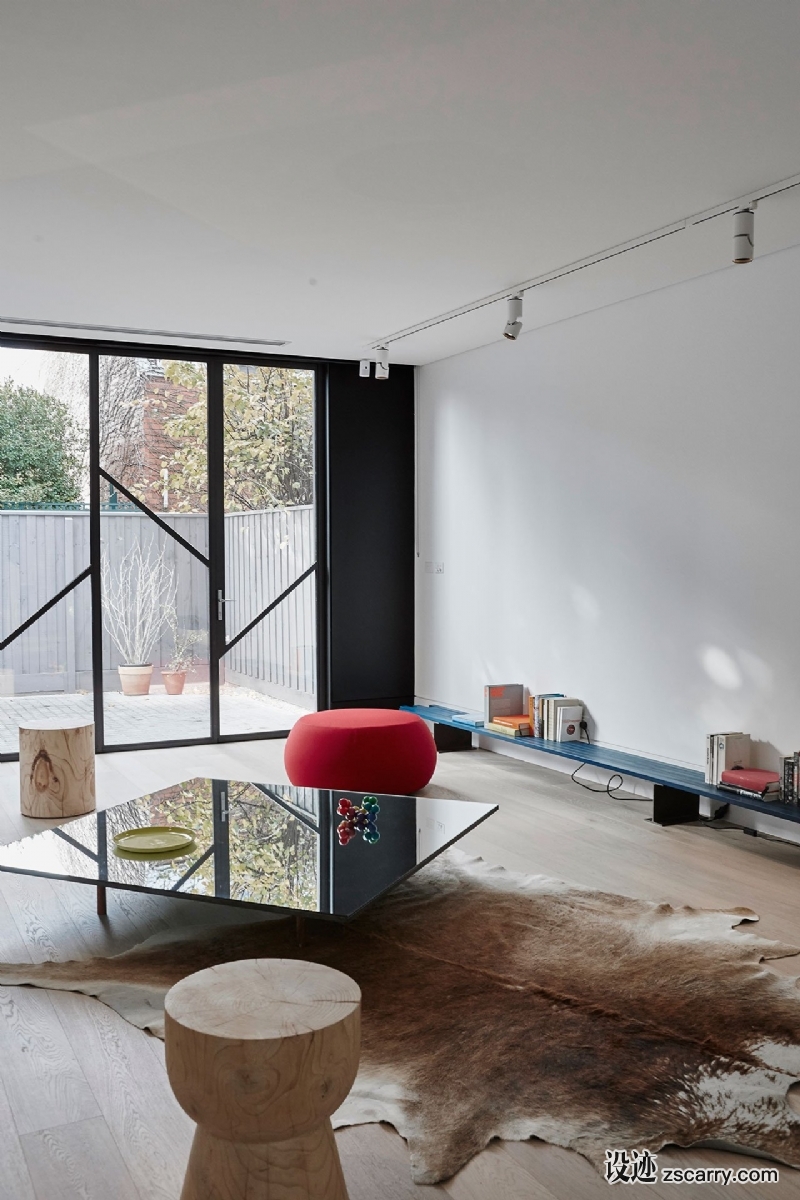 s9_terrace_house_fitzroy_adrian_amore_architects_yatzer.jpg 软装参考,客厅搭配,现代气氛,