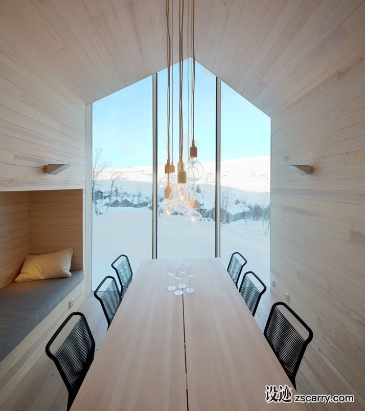 14_split_view_mountain_lodge_Reiulf_Ramstad_Arkitekter_yatzer.jpg 软装参考,餐厅搭配,现代气氛,