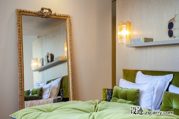 Elegant-And-Dramatic-Design-25.jpg 软装参考,卧室搭配,现代气氛,