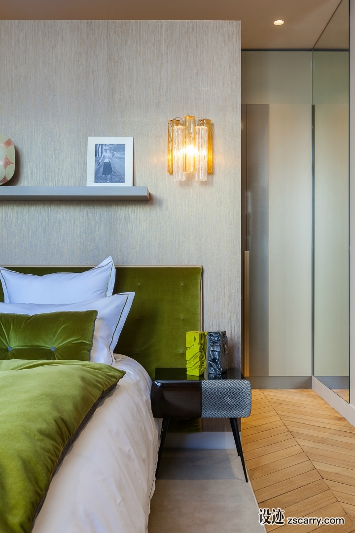 Elegant-And-Dramatic-Design-26.jpg 软装参考,卧室搭配,现代气氛,