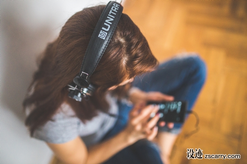 hand-music-girl-woman-hair-technology-722639-pxhere.com.jpg 方案配图,客户爱好,音乐,