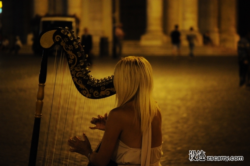 music-light-girl-woman-street-night-955658-pxhere.com.jpg 方案配图,客户爱好,音乐,