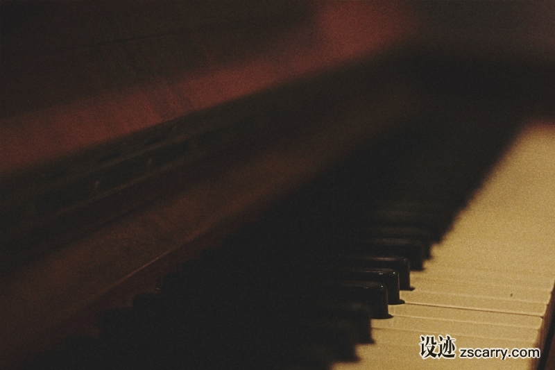 music-light-wood-keyboard-technology-sunlight-7704-pxhere.com.jpg 方案配图,客户爱好,音乐,