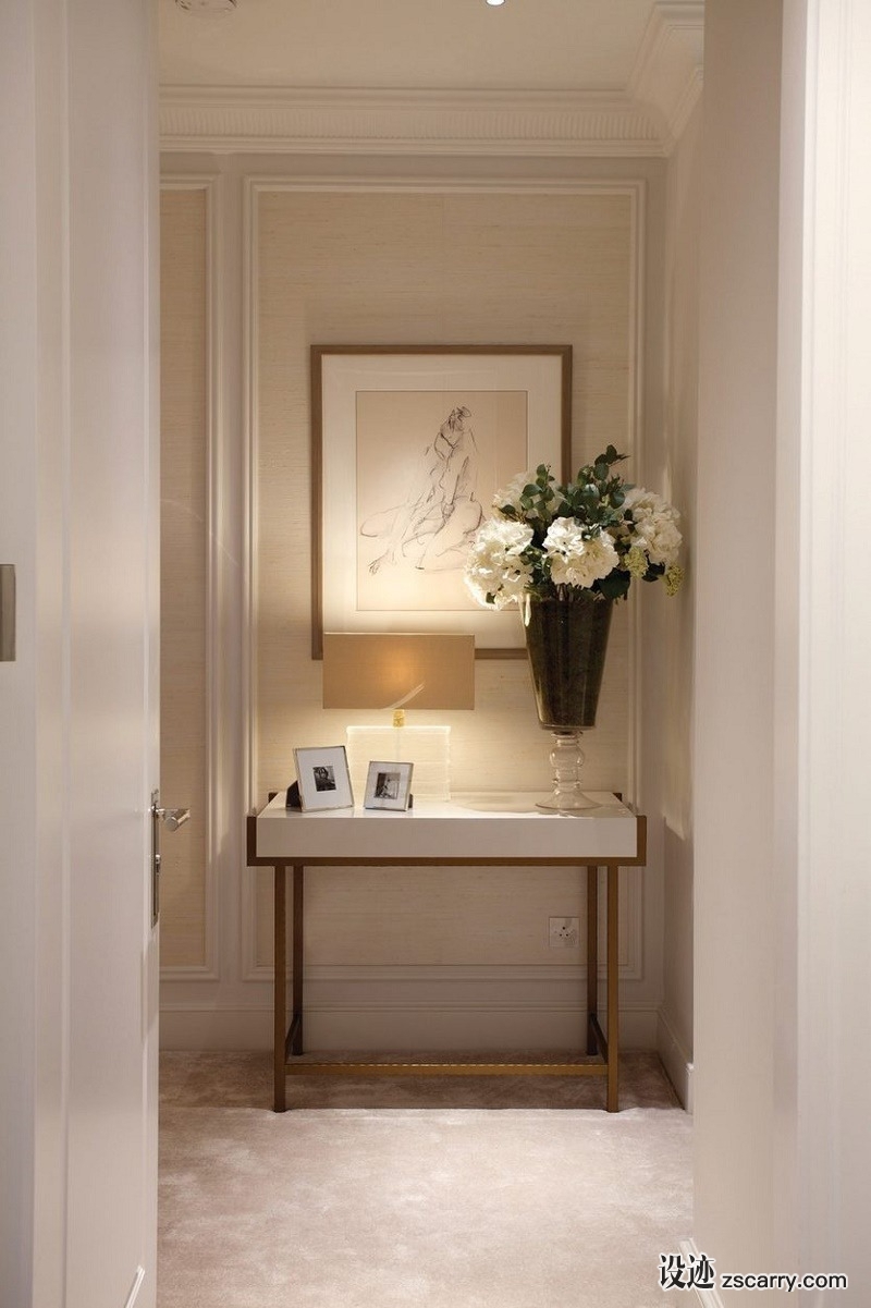 Mayfair-luxury-interior-design-master-bedroom-detail.jpg 软装参考,局部搭配,走道尽头,