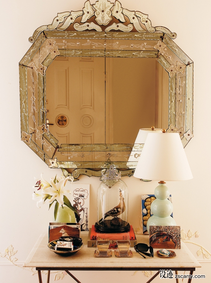 03-At-Home-With-Carolina-Herrera-Jr.-Madrid.jpg 软装参考,饰品陈列,长桌摆设,