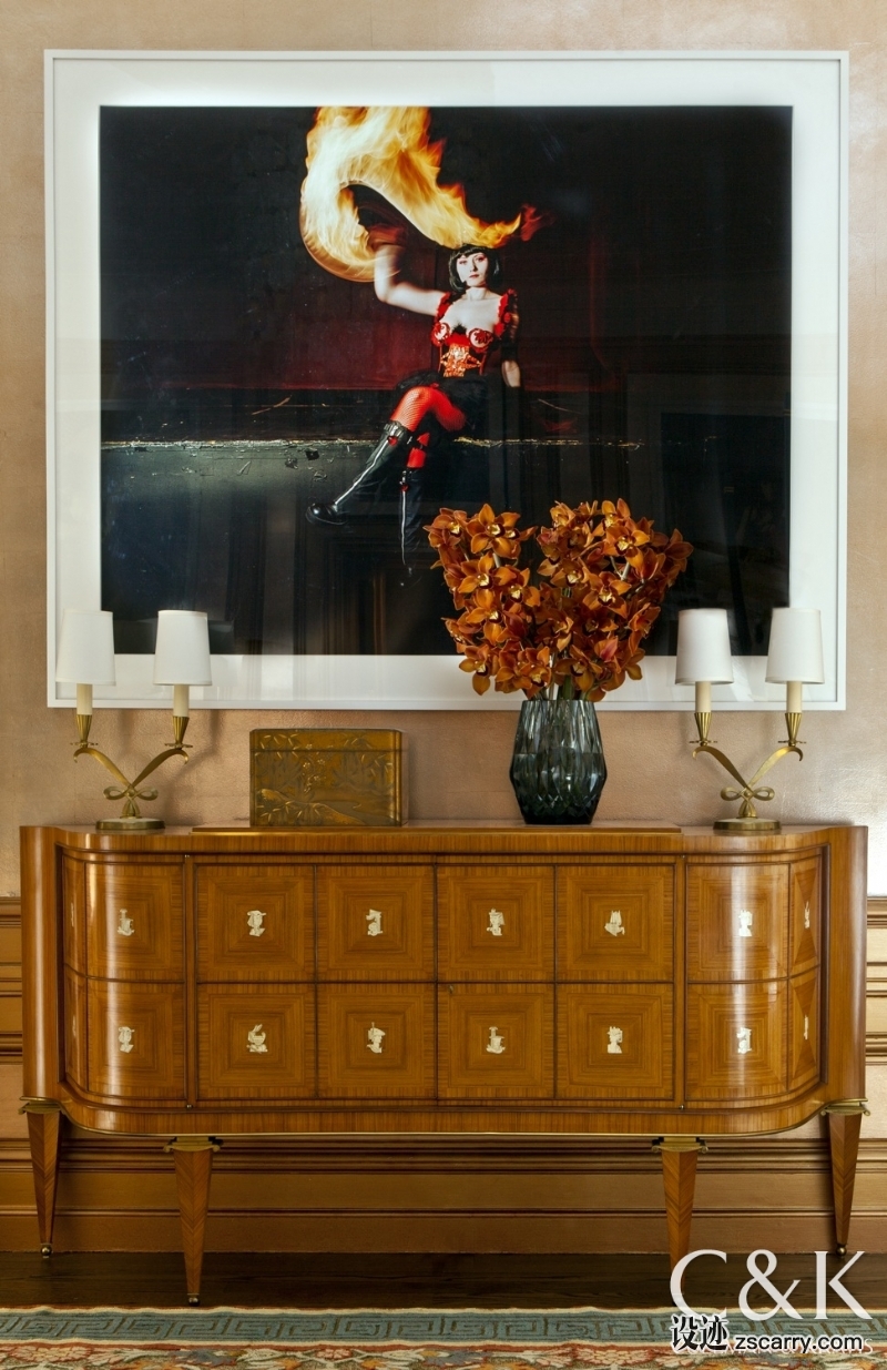 0008_972_1500_imageslayoutwatermark3.png_0_0_80_r_b_-10_-10.jpg 软装参考,饰品陈列,长桌摆设,