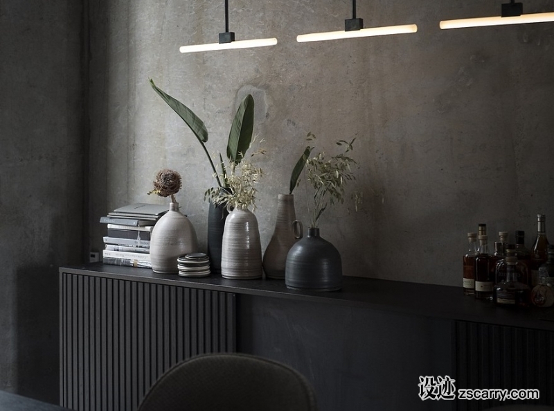 Copenhagen-Restaurant-Exhibiting-Warm-and-Material-Richness-Against-Raw-Concrete-Walls-2-1.jpg 软装参考,饰品陈列,长桌摆设,
