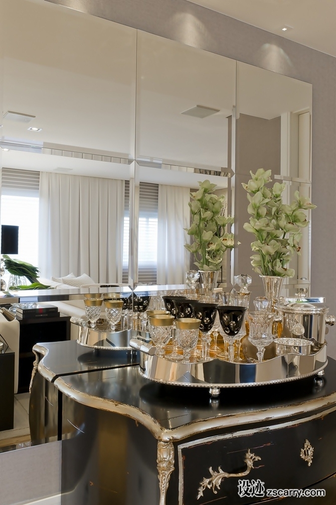 deborapolto-dez2011-9-2xmhyevfkxa13zlmpx7chs1.jpg 软装参考,饰品陈列,长桌摆设,