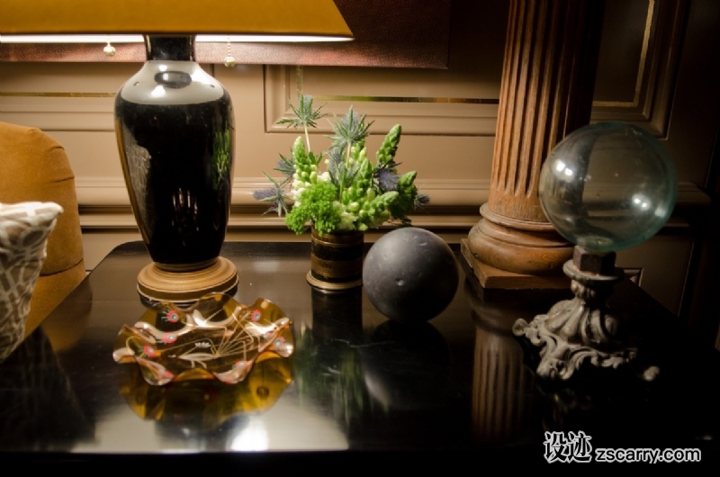 kedigian-table-top-living-room-detail-b.jpg 软装参考,饰品陈列,长桌摆设,