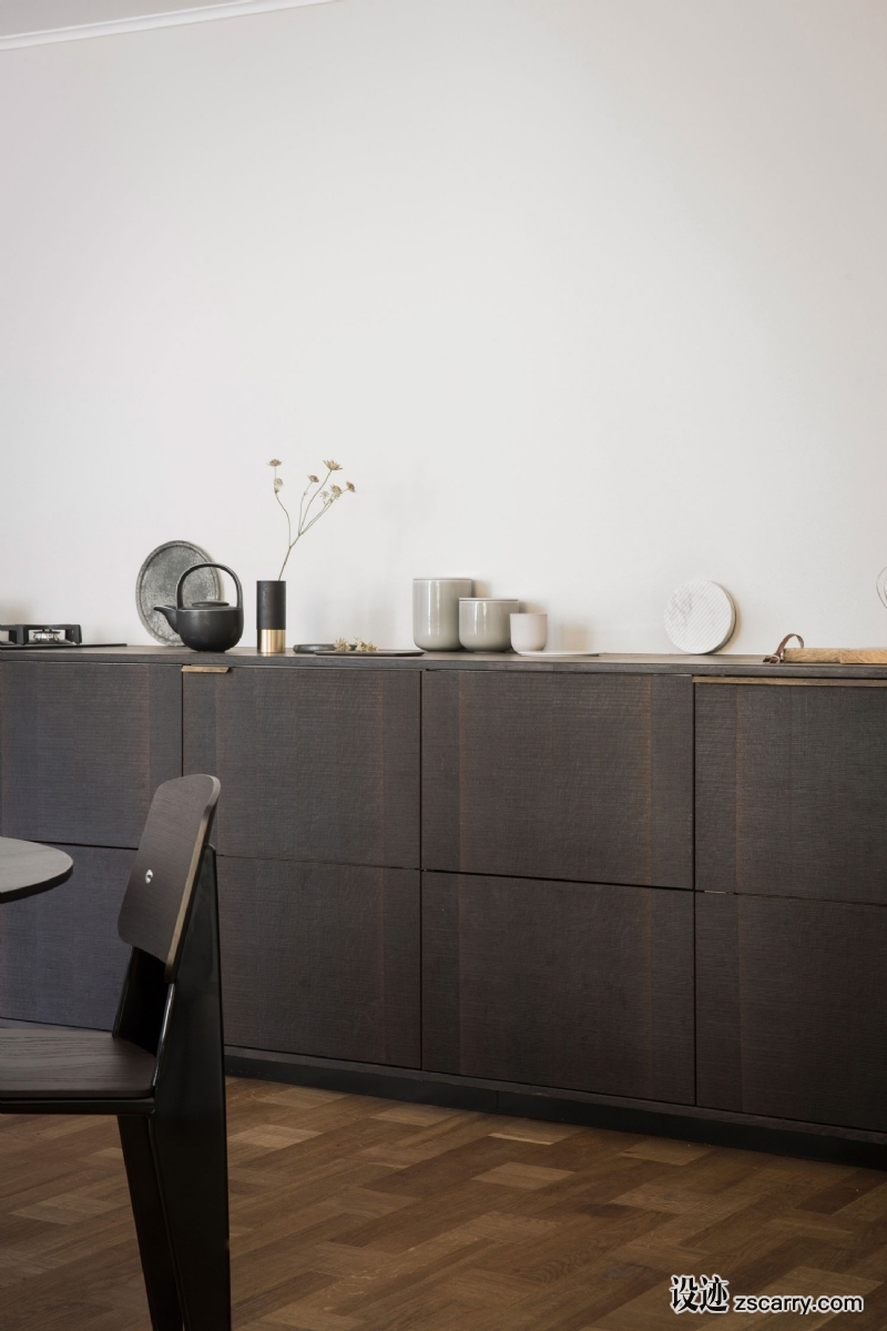 Kinfolk-Magazine-Sublime-Copenhagen-HQ-by-Norm-Architects-Yellowtrace-15.jpg 软装参考,饰品陈列,长桌摆设,