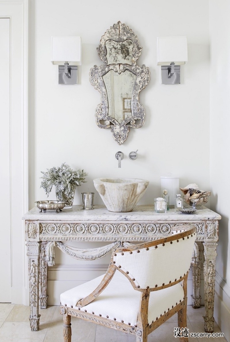 modern-chic-tara-shaw-bathroom-sink-vanity.jpg 软装参考,饰品陈列,长桌摆设,