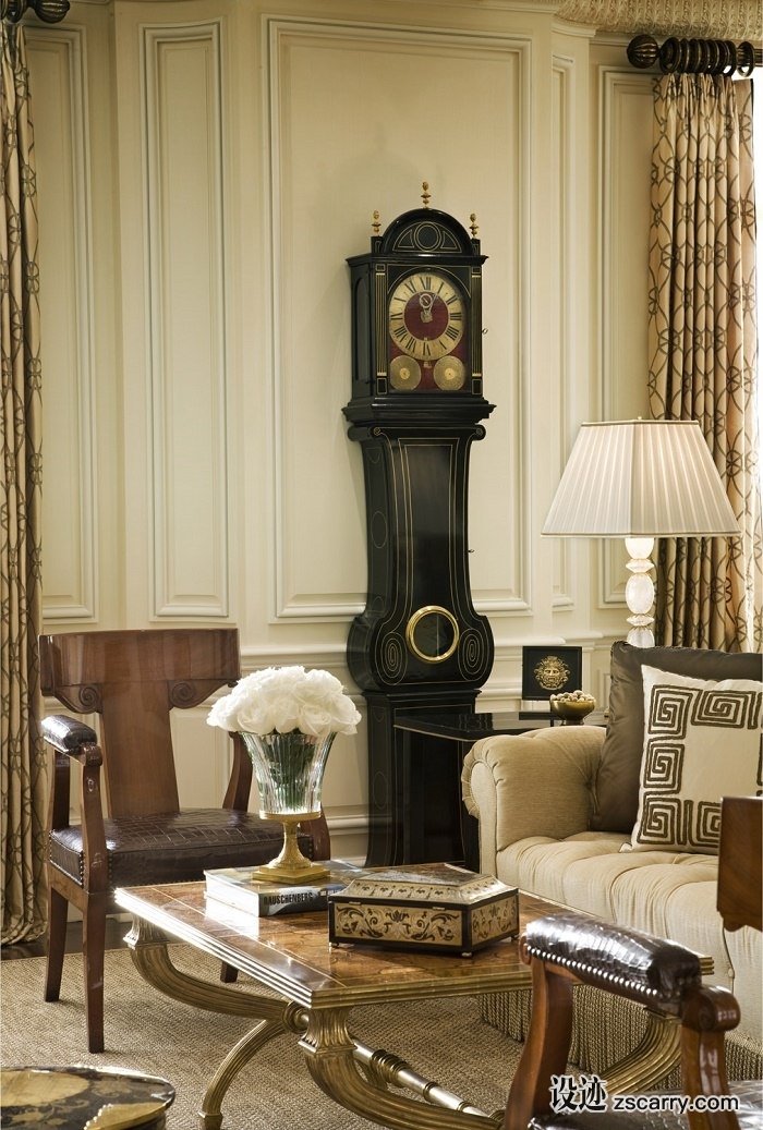 fifth-avenue-living-room-clock.jpg 软装参考,饰品陈列,茶几摆设,