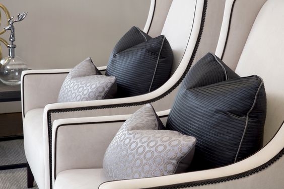 59ef2409f2090acca7ff9b3849b81363.jpg 软装参考,饰品陈列,靠枕陈列,