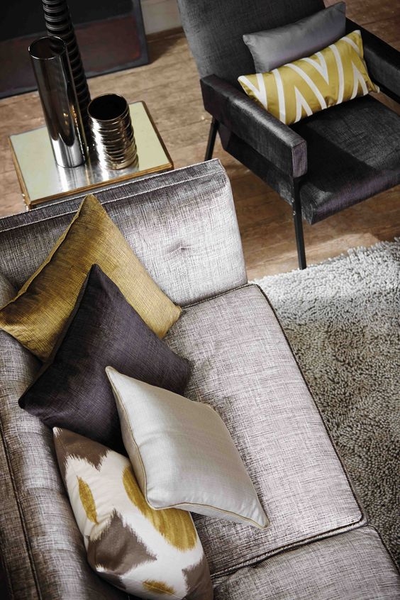 6558819eb787bf24a18e2a436175ee83.jpg 软装参考,饰品陈列,靠枕陈列,