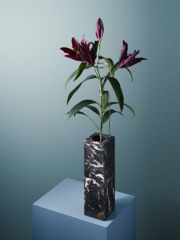 东方风格 carl-kleiner-bloc-studios-posture-vases-07.jpg