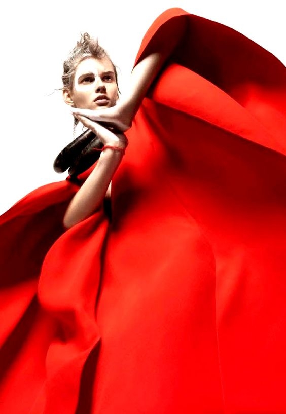 3c286690c880006d336f27e284231f90.jpg 方案配图,色彩意境,红色,