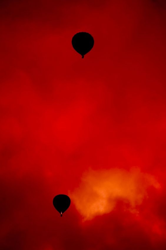 67b1a44c7bb26123049603e3adcaafc4.jpg 方案配图,色彩意境,红色,