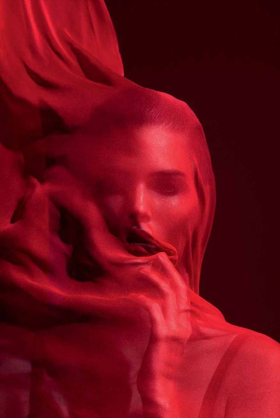 98bbe85f9e2e4568e2c7a20b45fdd007.jpg 方案配图,色彩意境,红色,