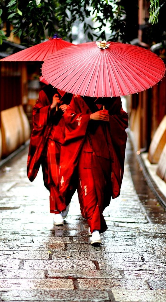 576811dc37f70fddb9e6d36e4e1bef88.jpg 方案配图,色彩意境,红色,