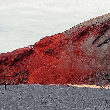 21149447_113271412687408_7764926543293317120_n.jpg 方案配图,色彩意境,红色,