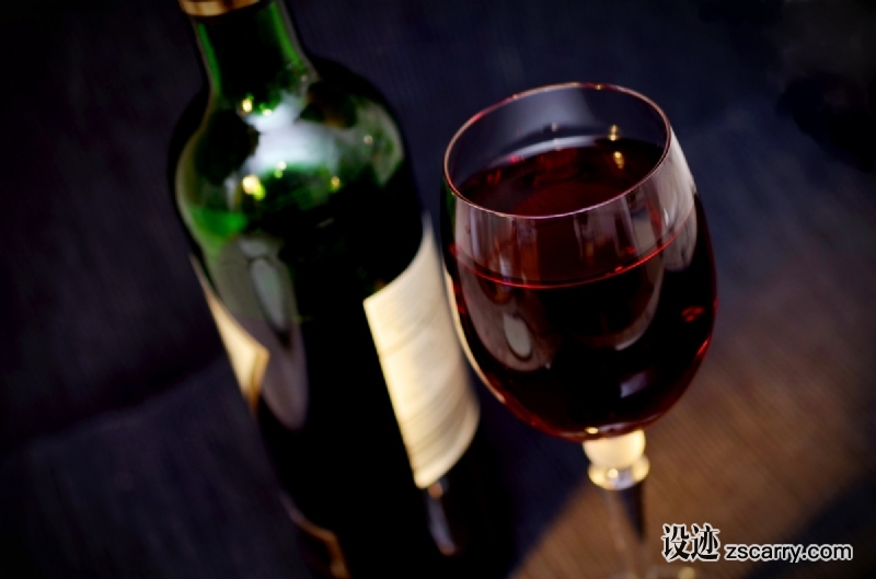 wine_red_wine_glass_drink_alcohol_benefit_from_wine_glass_red-921766.jpg 方案配图,色彩意境,红色,
