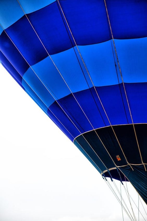 7ac9c7fff503068228c04c64db133523.jpg 方案配图,色彩意境,蓝色,