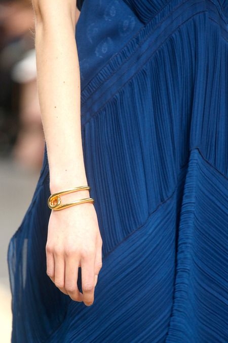 84e9898c13e82ab74a7d35906d4d5893.jpg 方案配图,色彩意境,蓝色,