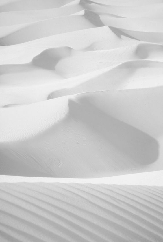 54fb38021b25afd4d61c5acbaad47d73.jpg 方案配图,色彩意境,白色,