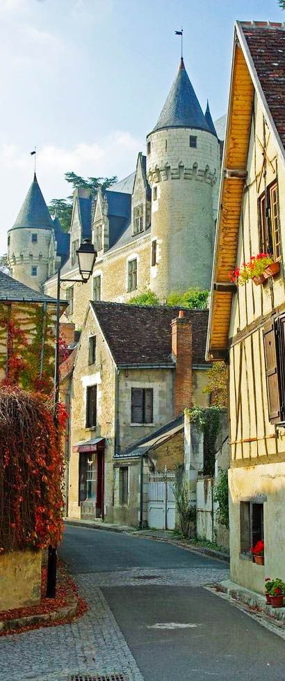 0e2b5b8e00ae4bcf57d32f616b9890bb.jpg 方案配图,国家元素,法国,