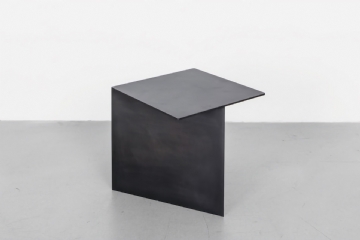 桌几 Tack-End-Table-Uhuru-Minimalissimo-C_6b.jpg