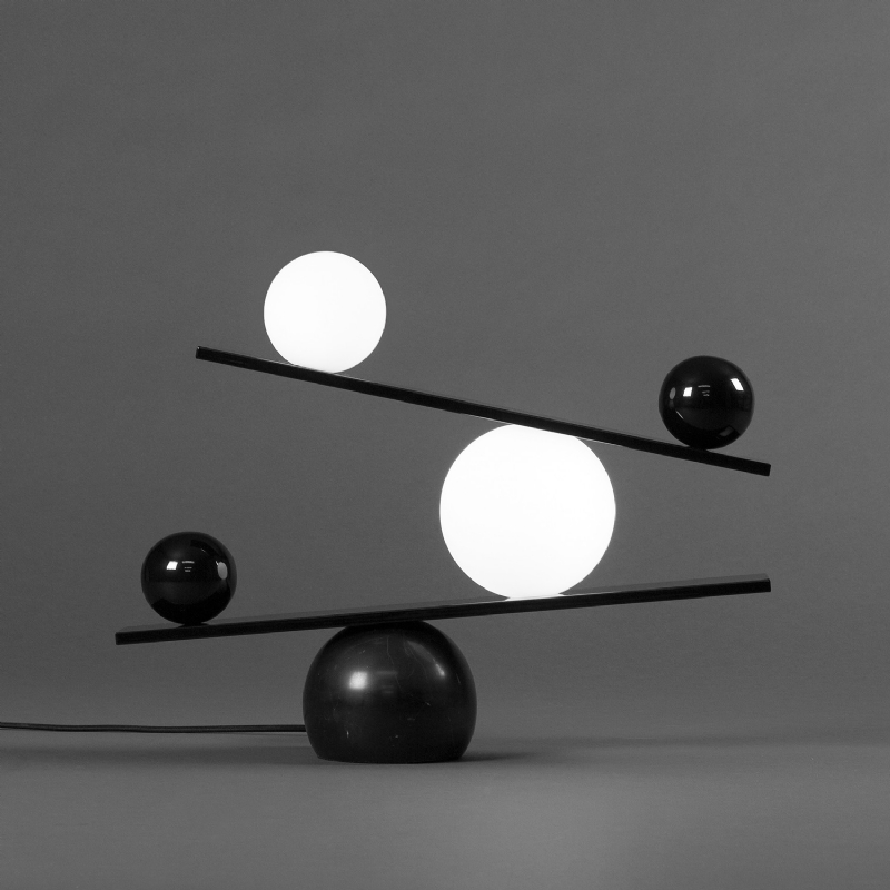 Balance-black-grey-background-square.jpg 参考素材,产品设计,灯具,