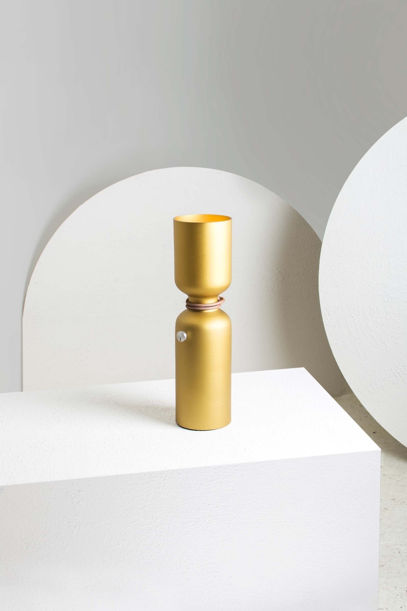ICFF-Spotlight-Volumes-Table-14_1600_c-1600x2400.jpg 参考素材,产品设计,灯具,