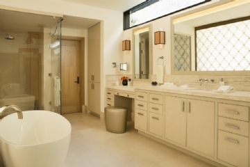 干湿分离 bev-hills-renovation-master-bathroom.jpg