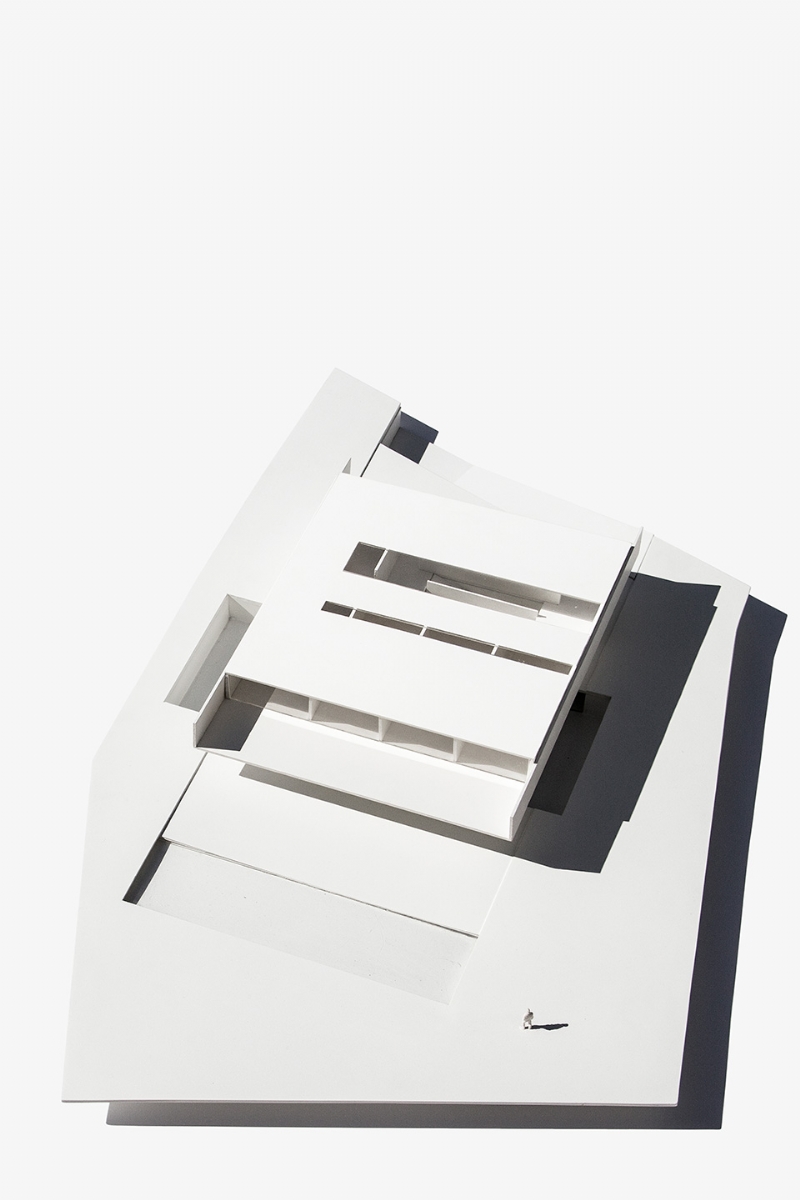 FRAN-SILVESTRE-ARQUITECTOS-ALUMINUM-HOUSE-M03.jpg 参考素材,方案表现,方案模型,
