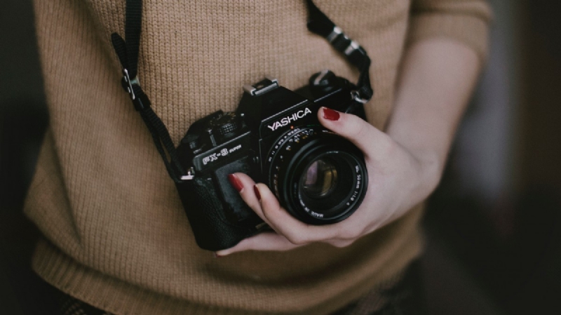 camera_dslr_slr_photographer_woman-319.jpg 方案配图,客户爱好,摄影,