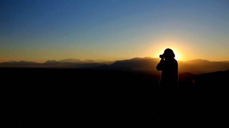photographer_photography_photgraph_camera_imagery_person_man_woman-825740.jpg 方案配图,客户爱好,摄影,
