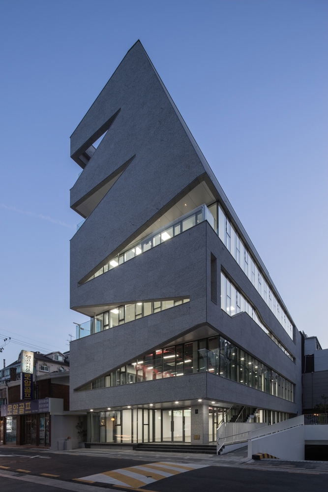06_photo_mcbuilding_urcode.jpg 建筑参考,商业建筑,办公楼,