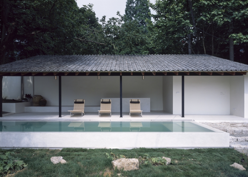 032_roof__lounge_chair_and_the_pool.jpg 建筑参考,商业建筑,民宿,