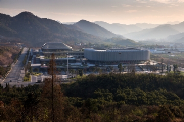 体育场馆 linan-sport-culture-center-uad-07-birdview-from-north-image-Huang-Hai.jpg