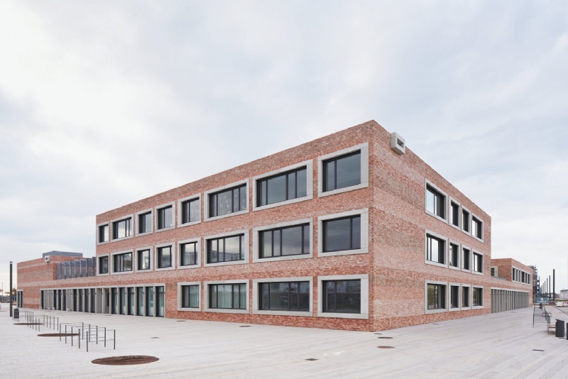 07_bhoch3_da.jpg 建筑参考,公共建筑,学校,