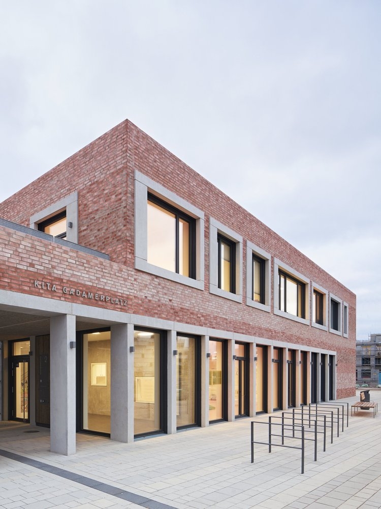 22_bhoch3_da.jpg 建筑参考,公共建筑,学校,