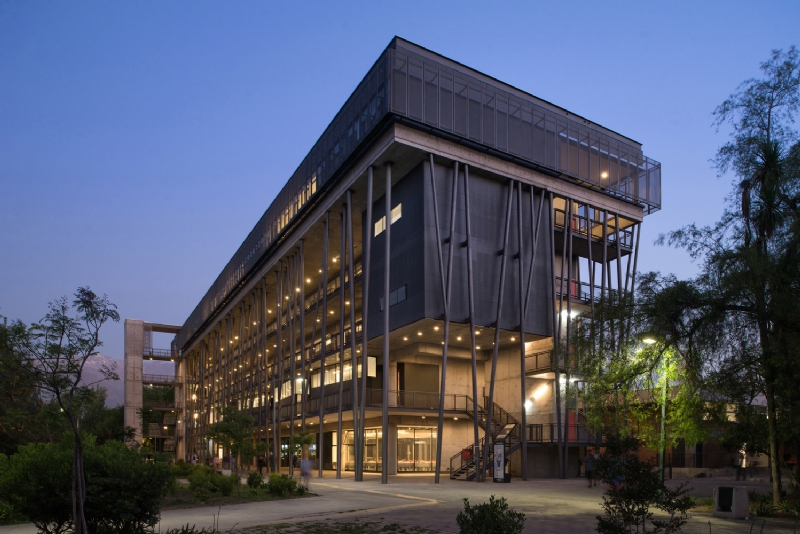 Edificio_Aulas_San_Joaquin-43.jpg 建筑参考,公共建筑,学校,