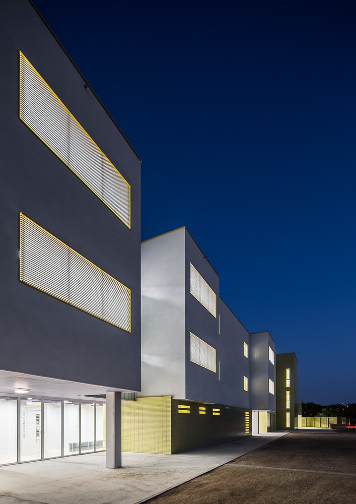 Institut-Cabrils-VSarquitectura-29-SG1654_3553-2.jpg 建筑参考,公共建筑,学校,