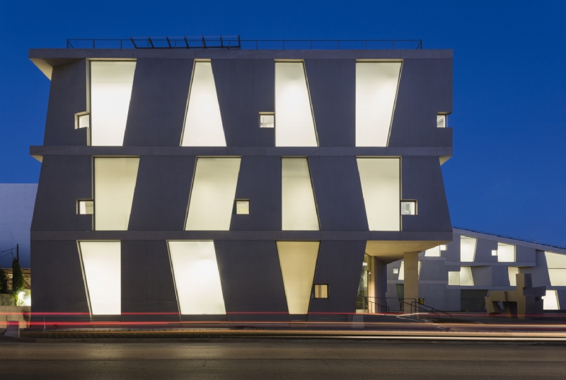 1_Night_view_of_the_Glassell_School_of_Art__west_elevation__Photograph_©_Richard_Barnes.jpg 建筑参考,公共建筑,展馆,