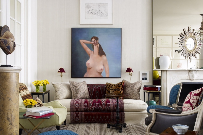 01-This+iconic+townhouse+is+steeped+in+history,+but+responsibly+addresses+modern+life.+The+remarkable+painting+is+a+George+Condo+nude.+.jpg 家装参考,客厅,沙发背景墙,