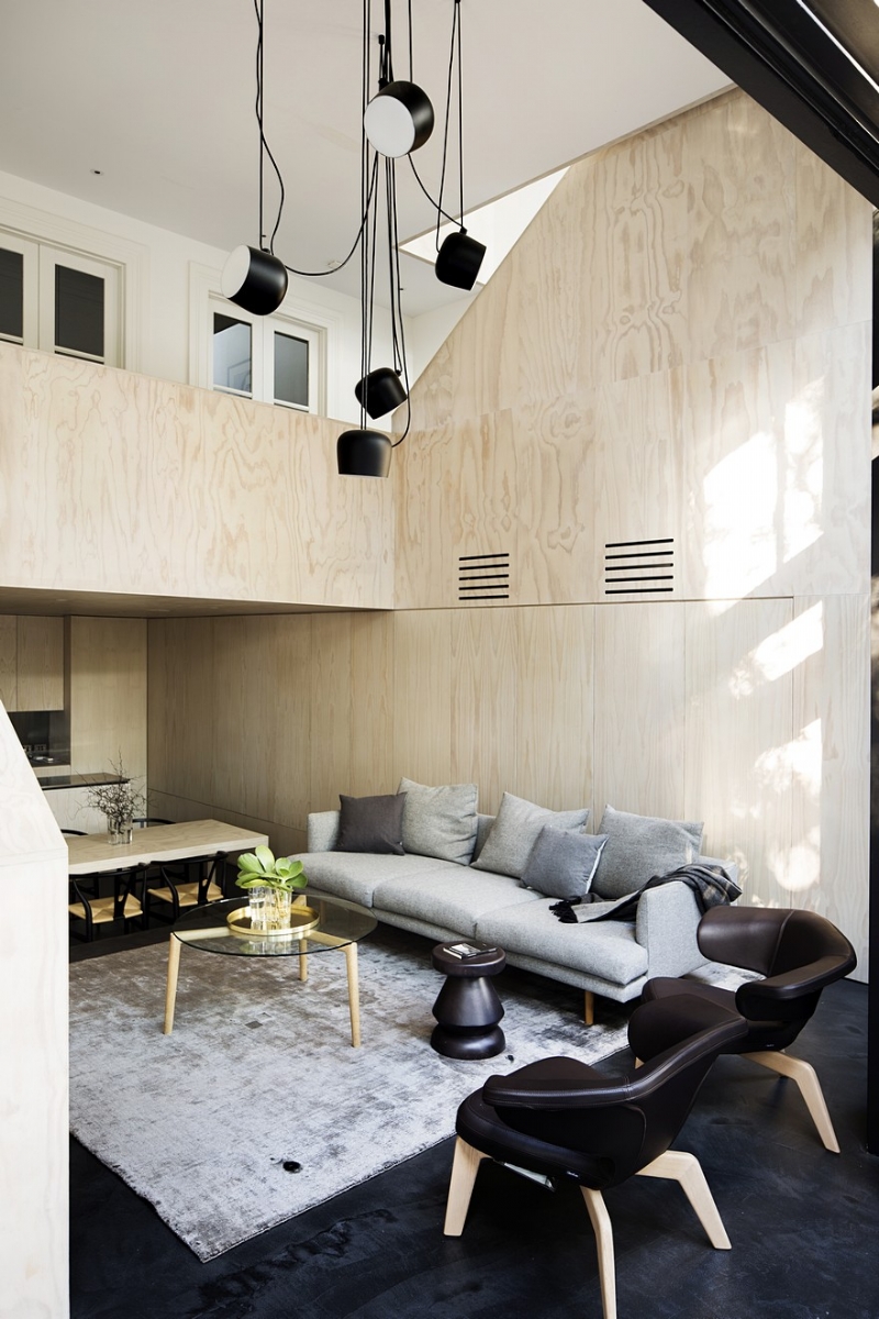 Elysium-House-Combines-Original-Heritage-with-Contemporary-Detailing-5.jpg 家装参考,客厅,沙发背景墙,