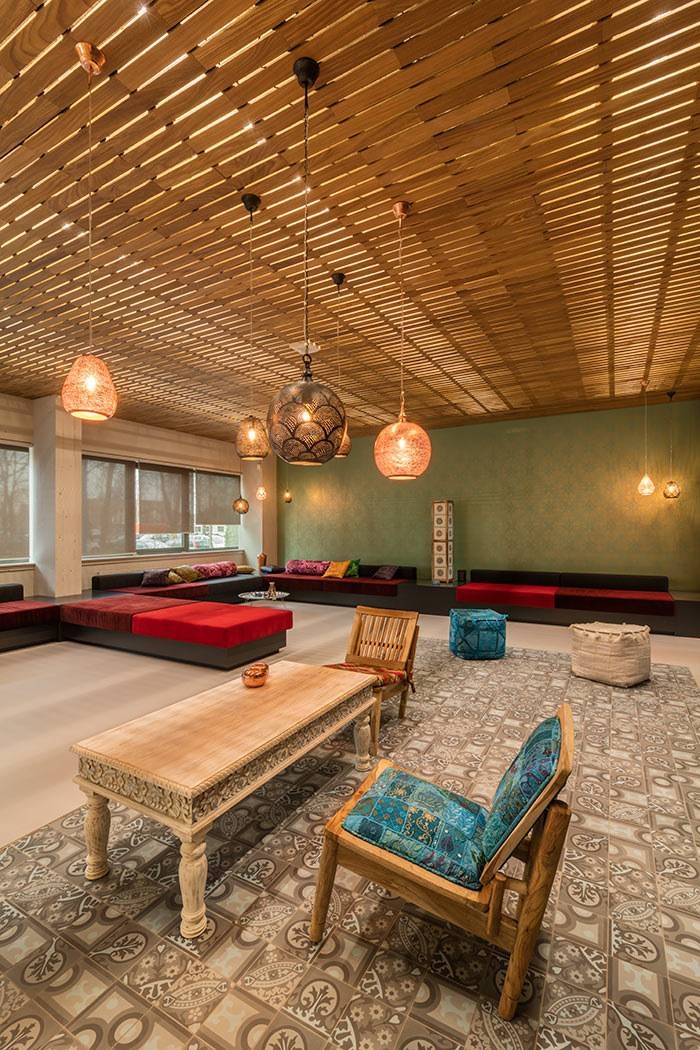 8e97f96de3927a402611c433833f5f53.jpg 工装参考,商业空间,售楼处,