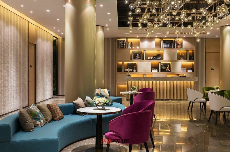 9ac8361787b4adacb176b1368ffa102e.jpg 工装参考,商业空间,售楼处,