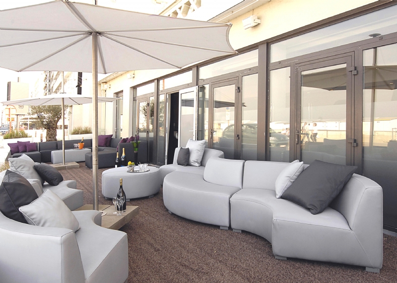 square-setting-round-contra-amb-b.jpg 软装单品,座具,沙发,