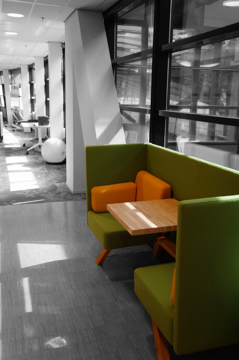 tooapicnic-color-splash-image-1-h.jpg 软装单品,座具,沙发,